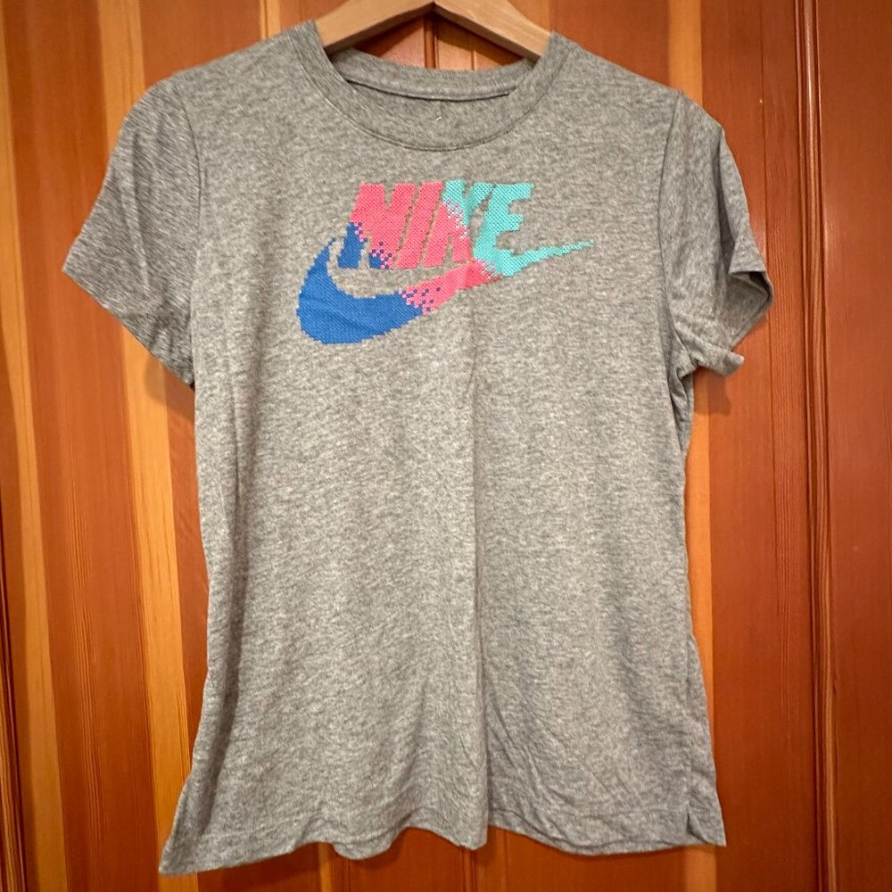 [Nike] Light Gray “The Nike Tee” - Size M